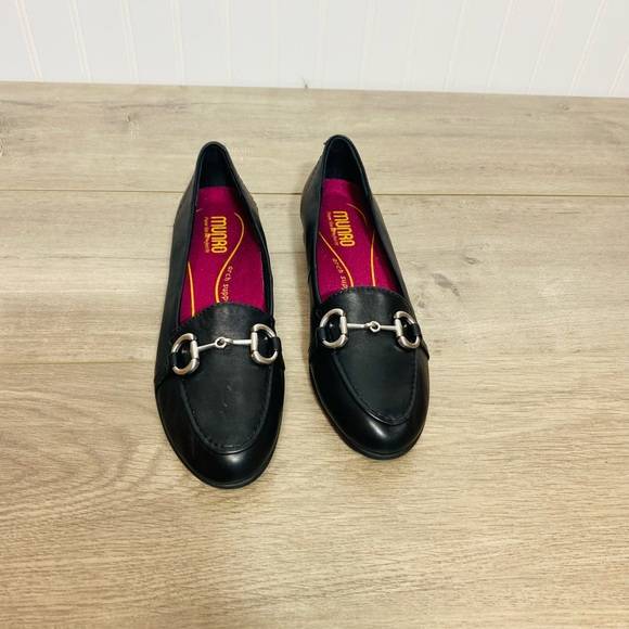 Use women Munro Loafers Black Leather size 8 - Picture 3 of 11